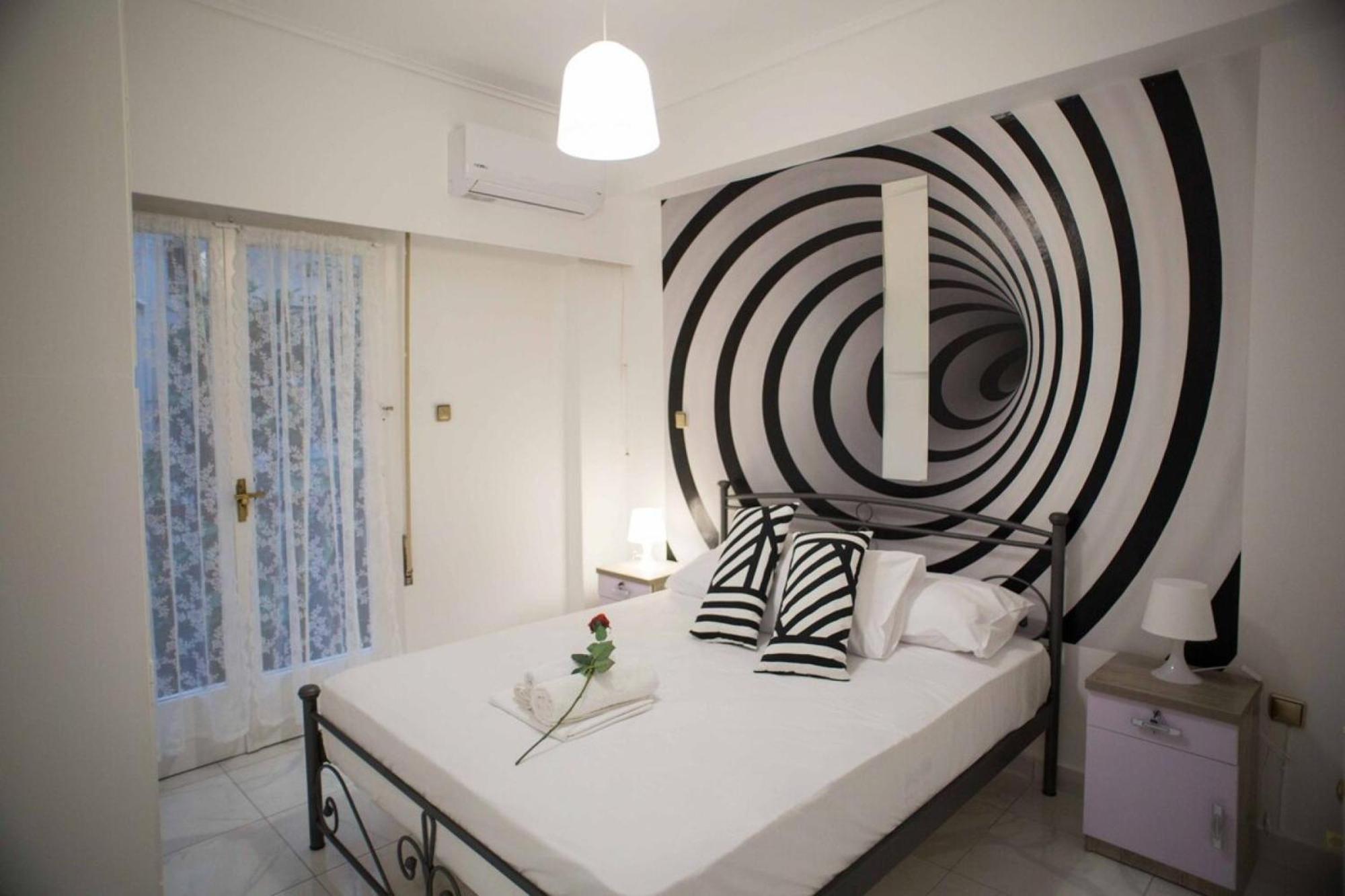 Cozy Apartment With Sea View Next To Marina Zeas พีเรียส ภายนอก รูปภาพ